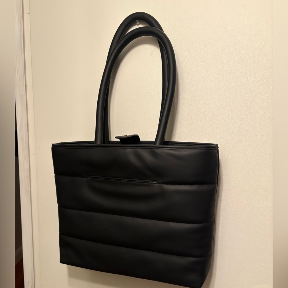 Universal Thread Black Quilted Tote